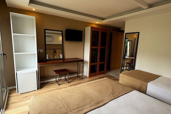 Room 26 of 123