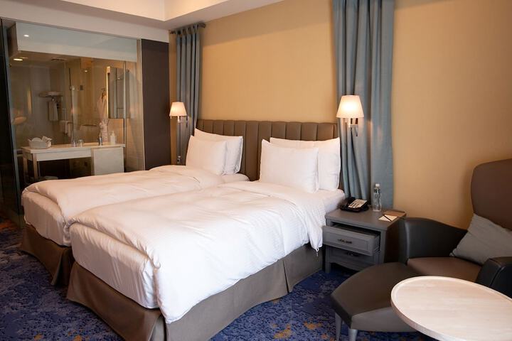 Room 20 of 111