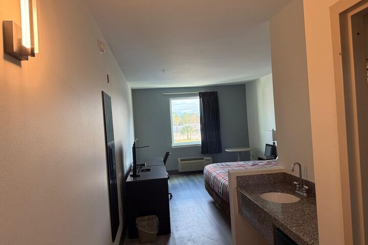 Room 14 of 39