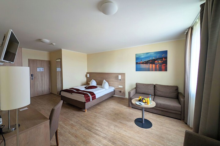 Room 15 of 57