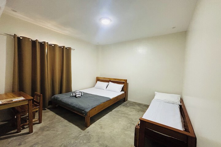 Room 13 of 34