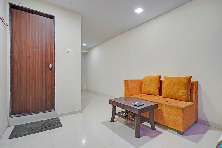 Room 8 of 17