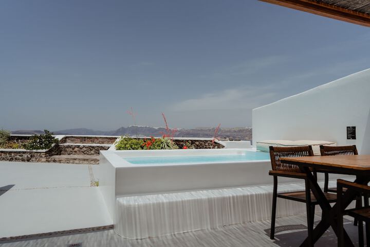 Pool 43 of 66