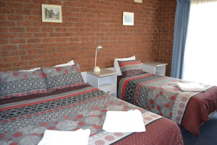 Room 4 of 35