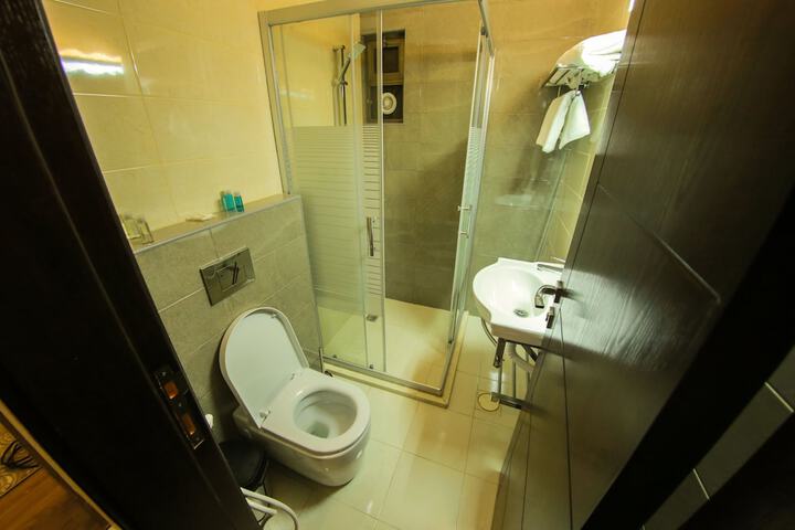 Room 17 of 22