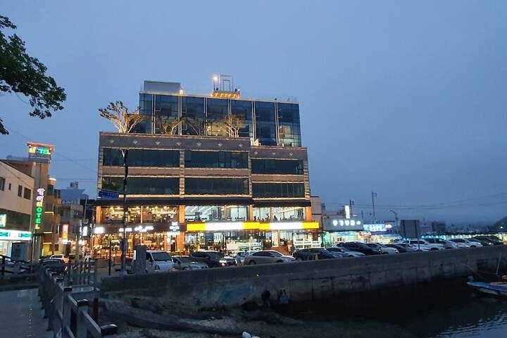 Hotel 17 of 17