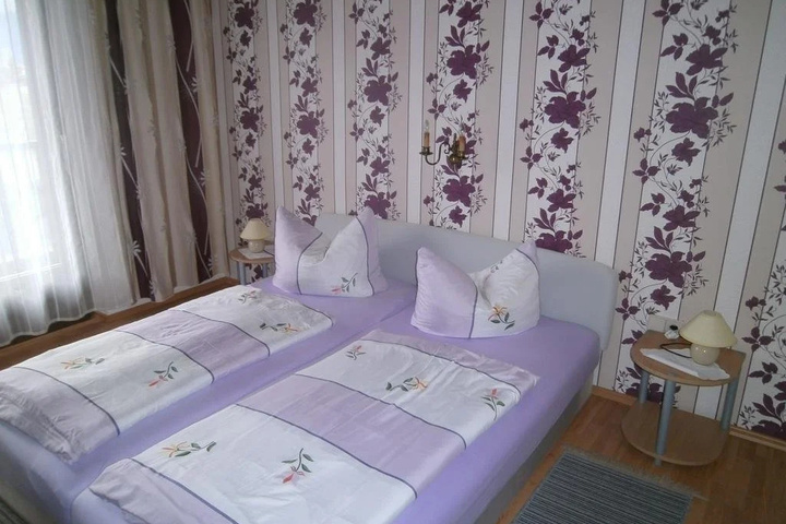 Room 5 of 13