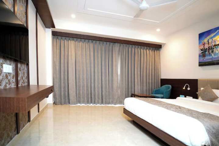 Room 13 of 51