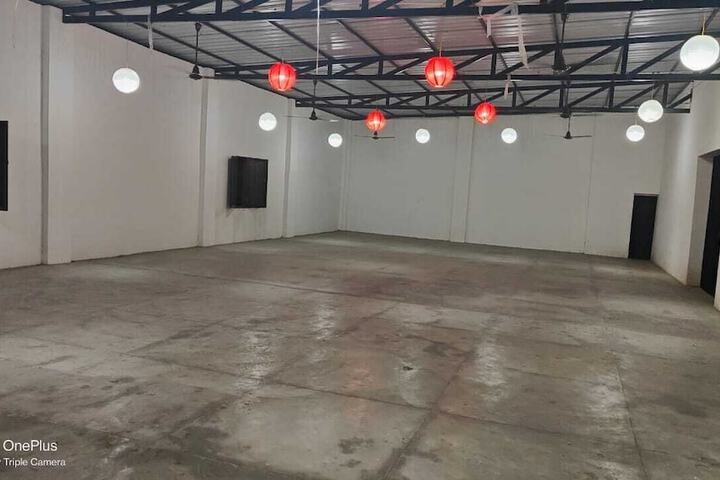 Ballroom/Hall 62 of 94