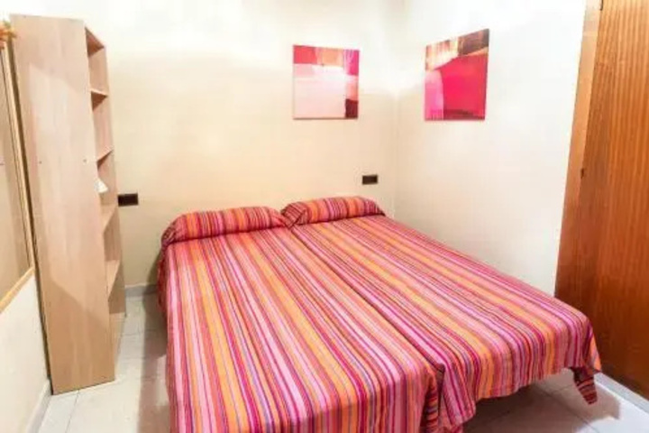 Room 6 of 13