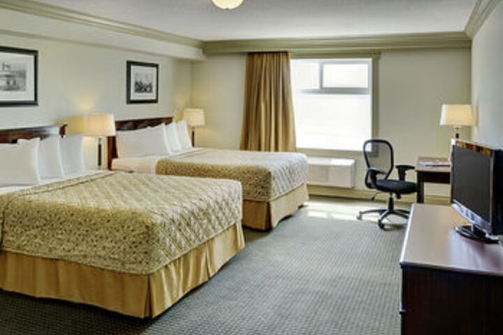 Room 5 of 18