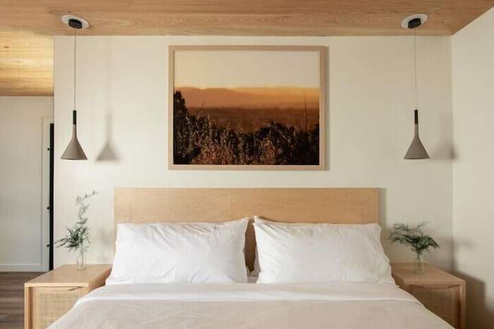 Room 11 of 85