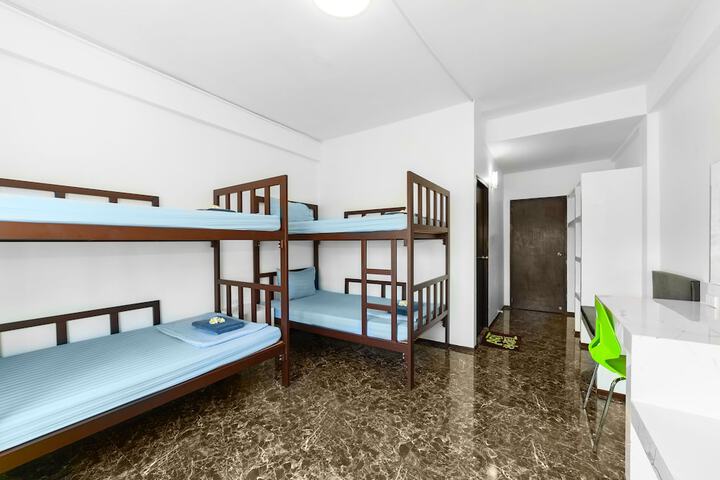 Room 13 of 61
