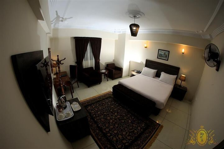 Room 12 of 49