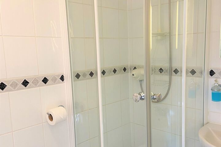 Room 43 of 63