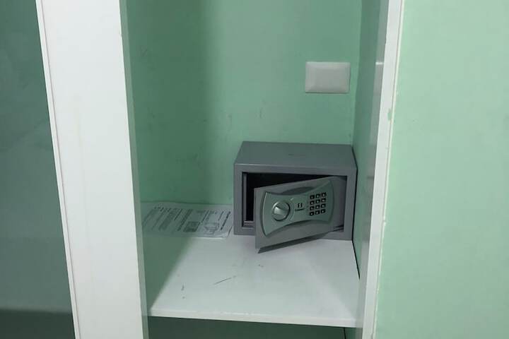 Room 7 of 64