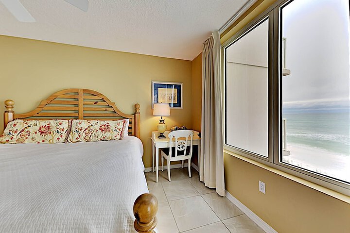 Room 3 of 118