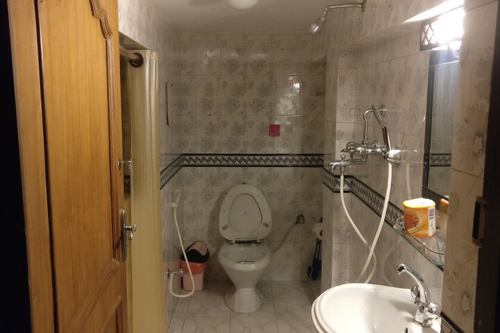 Room 26 of 33