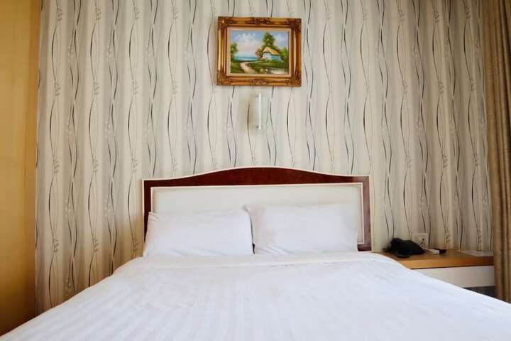 Room 12 of 41