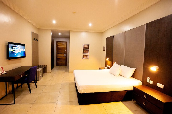 Room 7 of 29