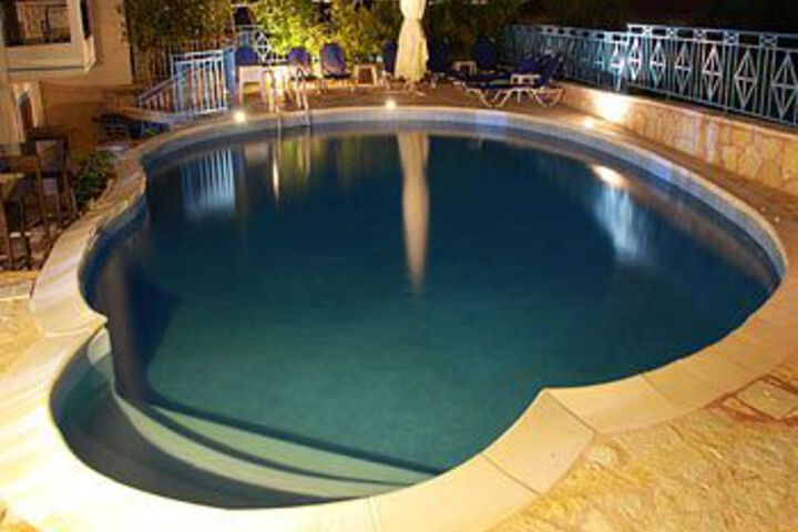 Pool 25 of 27