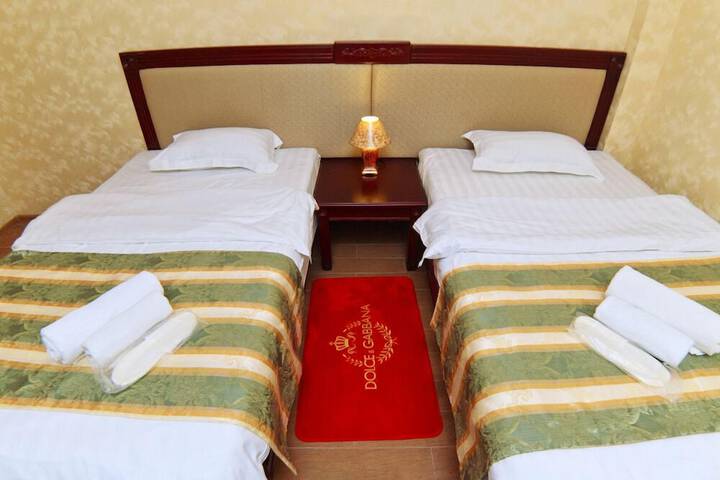 Room 21 of 43