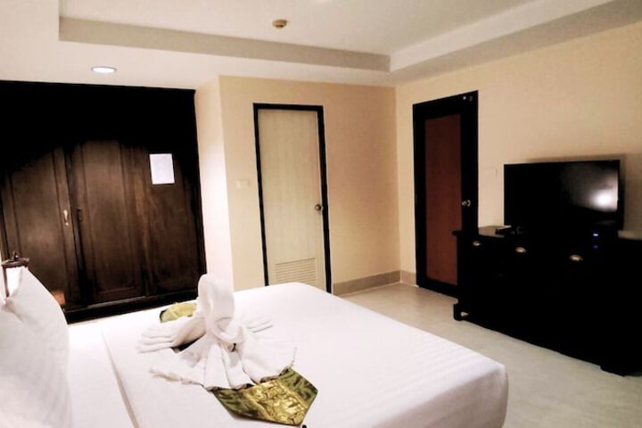 Room 18 of 48