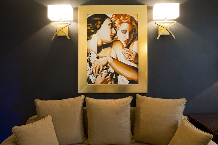 Room 32 of 62