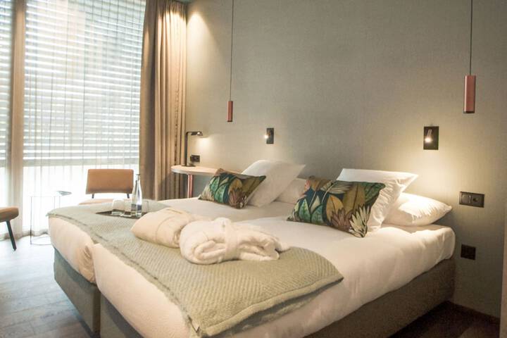 Room 21 of 45