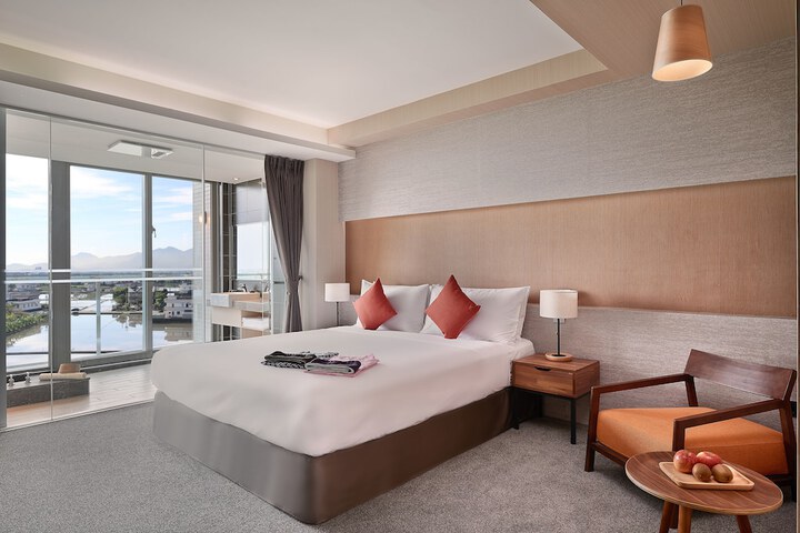 Room 10 of 41