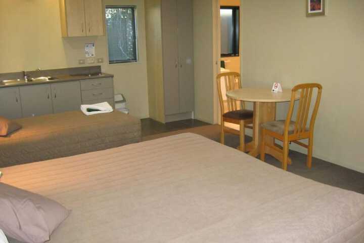 Room 9 of 31