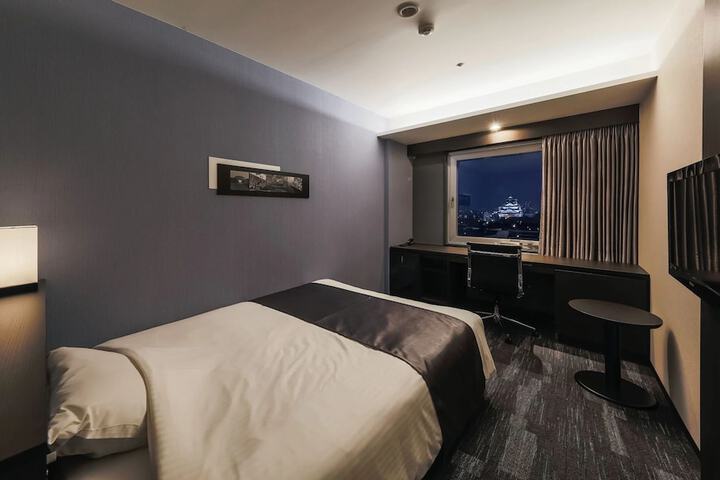 Room 26 of 54