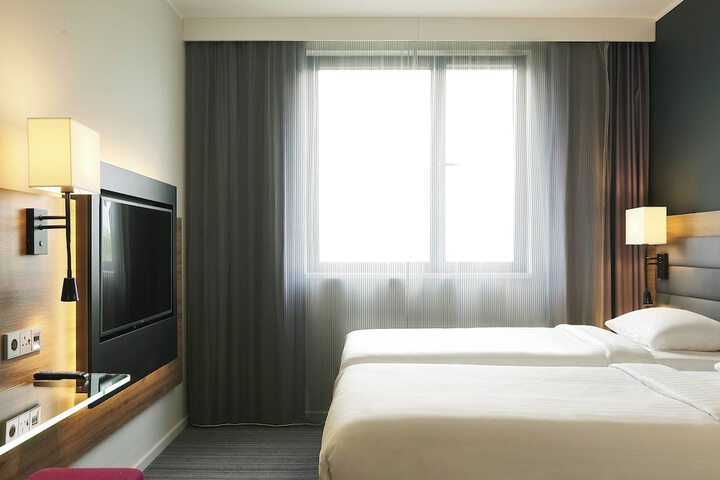 Room 14 of 44