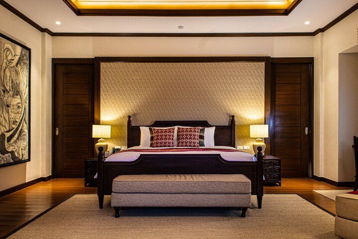 Room 51 of 191