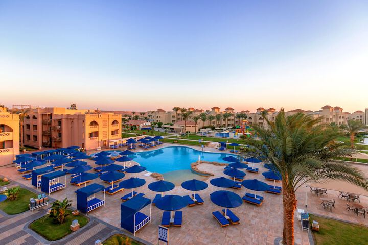 Pool Hotel
