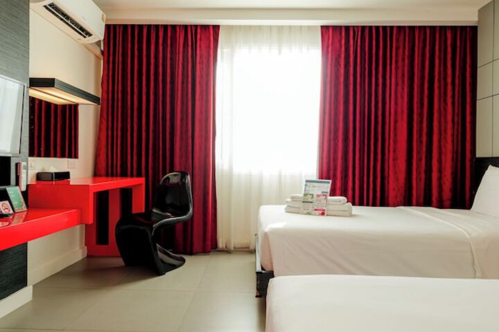 Room 31 of 77