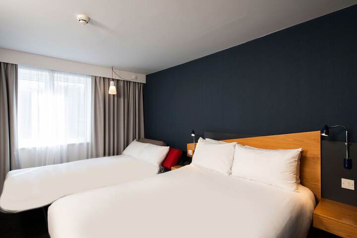 Room 19 of 47