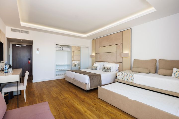 Room 20 of 126