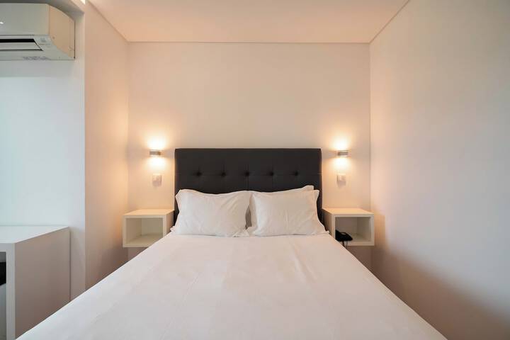 Room 10 of 38