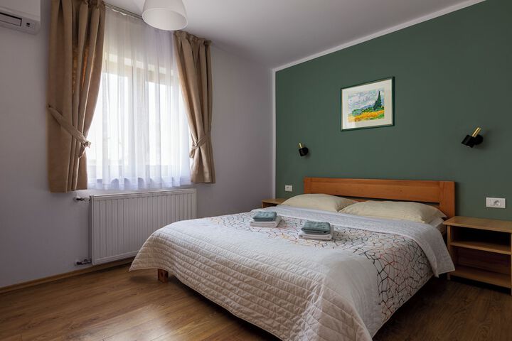Room 26 of 72