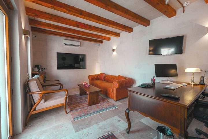 Hotel Interior 4 of 119