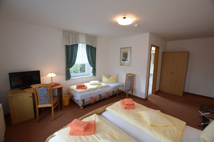 Room 35 of 52