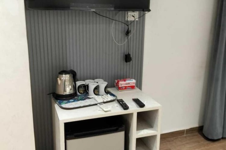Room 9 of 24