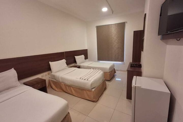 Room 14 of 27