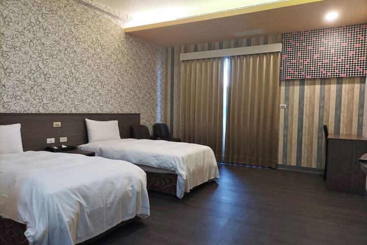 Room 14 of 19