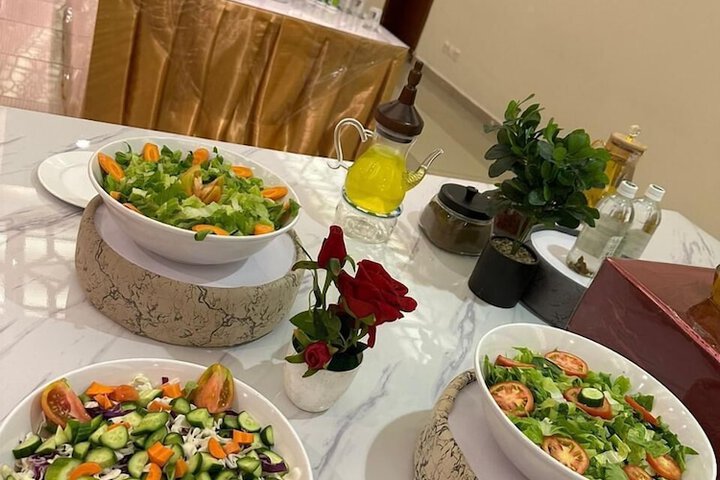 Dining 24 of 30