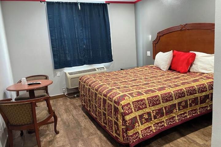 Room 6 of 23