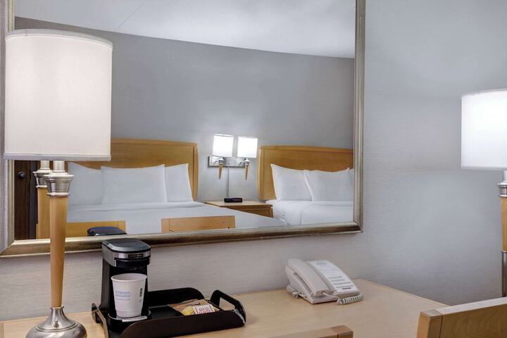 Room 17 of 31