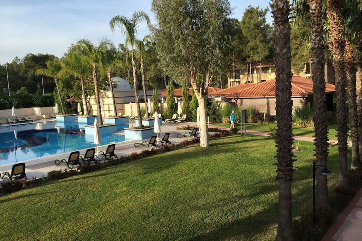 Hotel with Pool