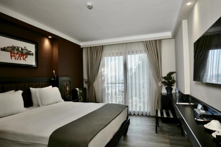 Room 22 of 54